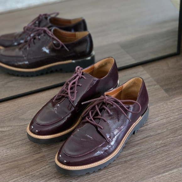 Franco Sarto Charles Burgundy Faux Patent Lug Sole Oxford Shoes, Size 8 - Picture 1 of 10